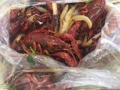 麻辣小龙虾-麻屋手抓海鲜(防城港总店)