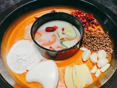 鸳鸯锅底-重庆古老火锅
