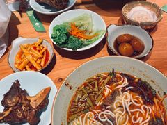 -百春原湖南牛肉粉(百联世纪店)