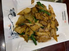 -蔼若春.传承三十年云南菜(金碧公园店)
