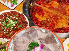 -城墙拐拐火锅(三峡广场黑金冠店)