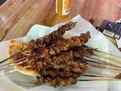 -巴汗羊肉串烧烤店
