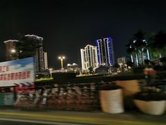 -人民广场