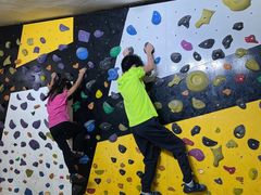 -问山MountQuest攀岩馆