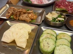 -围炉肉舍丹东海鲜烤肉·烤活鳗(步行街店)