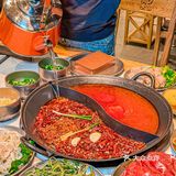 在杭州！吃到了jujuju辣无比的正宗重庆火锅🍲！！