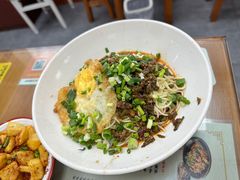 酸豆角肉沫面-杨大叔爱面子·四川小吃(岗头店)