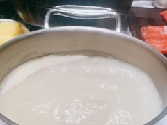 -红鼎豆捞·非遗鲍皇汤火锅(宝丰路店)