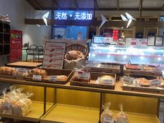 面包甜点陈列柜-西村叔叔的店·面包·甜品·蛋糕(崂山丽达店)