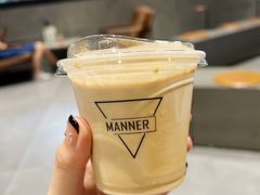 桂花龙井冰拿铁-Manner Coffee(淮海755店)