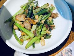 -黄泥岗·地道湖北菜(奥特莱斯店)