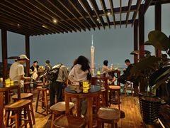 -广州柏悦酒店·悦吧·顶楼露天酒吧