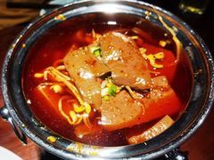 牛匠冒鸭血-全牛匠·乐山跷脚牛肉(西单华威约饭街店)