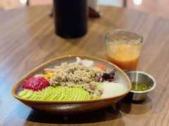 -POKEE VIA&Brunch·维娅(重庆来福士店)
