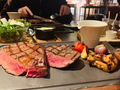 -恰餐厅及酒吧 CHAR Bar & Grill (北京丽都皇冠假日店)