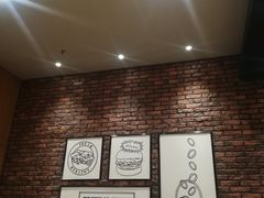 -汉堡王(大连柏威年餐厅店)