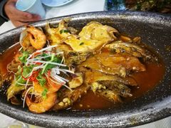 渔娘炖杂鱼-渔娘渔家丹东海鲜(东直门店)