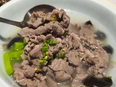 酸笋泉水滑牛肉-鑫悦诚府·新鲁菜·餐厅(趵突泉店)