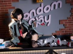 -米游妙妙屋cosplay换装自拍摄影体验馆