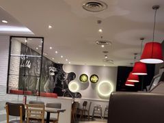 大堂-必胜客(证大大拇指店)