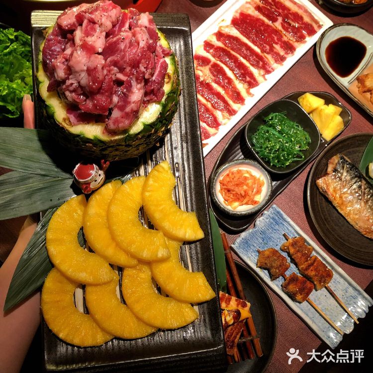 相见恨晚的一顿… 🥹超有氛围还很好吃的烤肉串烧店!