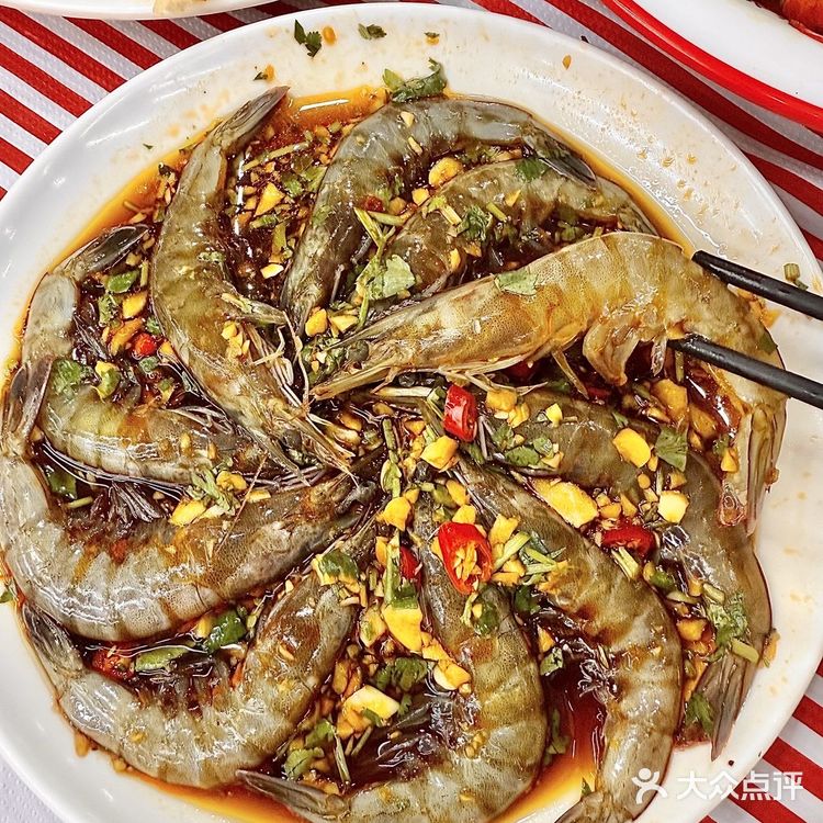 潮汕同事推荐的砂锅粥！味真的好鲜～正👍🏻