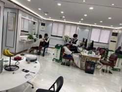 -镁连社·美联社