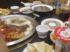 -沸炉重庆老火锅(军事博物馆店)