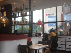 -必胜客(武汉欢乐谷店)