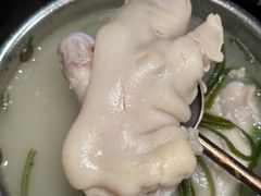 -何师烧烤Pro ·江湖川菜·小龙虾·精酿(太古里旗舰店)