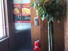 -皇冠明珠鱼翅楼(水上公园店)