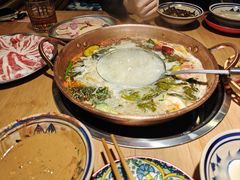 -洱火云南酸菜牛肉火锅(石景山当代商城店)
