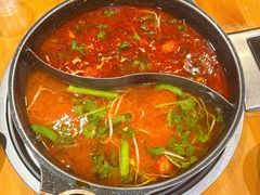 -苗阿哥酸汤牛肉火锅(体育场店)