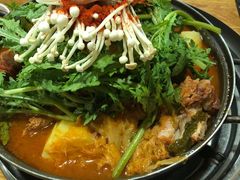 -喇喇排骨火锅·传统韩式脊骨汤(望京西园总店)