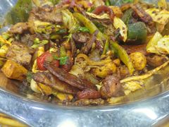 -愉肴麻辣香锅(中山路店)