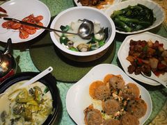 -鹏城人家海鲜酒家·23年老字号(较场尾店)