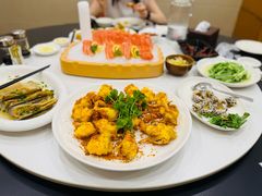 -榕树下海鲜馆(坪山路店)
