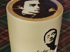 头像拿铁咖啡-为你钟情咖啡馆(春熙路太古里步行街店)