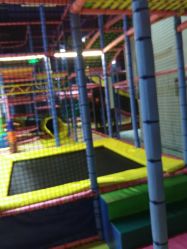 -兔子坡亲子儿童乐园(东方商厦店)