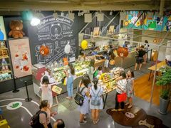 -LINE FRIENDS Garosu-gil Flagship Store