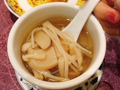泉水竹笙菌菇汤-宁波状元楼酒店(和义路店)