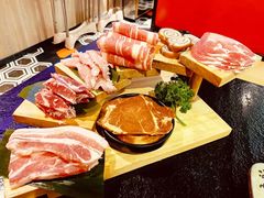 -哈哈碳都·牛肋条无限自助烤肉(台江万达店)