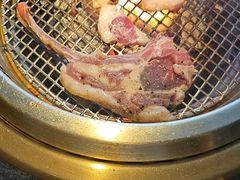 -铭牛烧肉·和牛海鲜自助(高新月牙湖店)