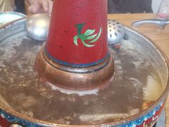 -毛辣果·贵州红酸汤牛肉火锅(西单店)