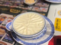 -广信牛奶甜品世家(台东店)