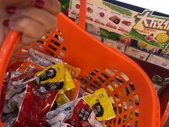 -来伊份(瑞虹天地瑞虹坊店)