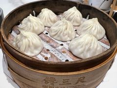-馋三尺蟹粉小笼(人民广场店)