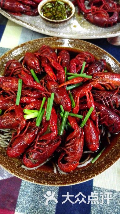 学霸小龙虾三年一班-手抓龙虾图片-德阳美食-大众点评网