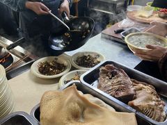 -何永光123鲜牛肉馆(1号店)