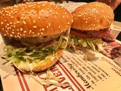 -The Habit Burger Grill 哈比特汉堡(复兴soho店)